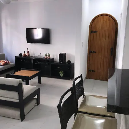 Apartamentos Amplo a 200m da Praia da Enseada Rio N egro Guaruja 8 pessoas-3