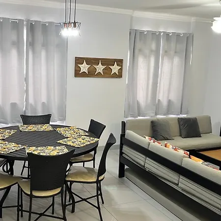 Apartamentos Amplo a 200m da Praia da Enseada Rio N egro Guaruja 8 pessoas-2