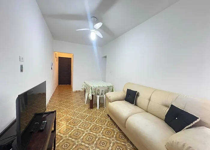 Apartamento 210 Guarujá Praia do Tombo - A poucos passos do mar